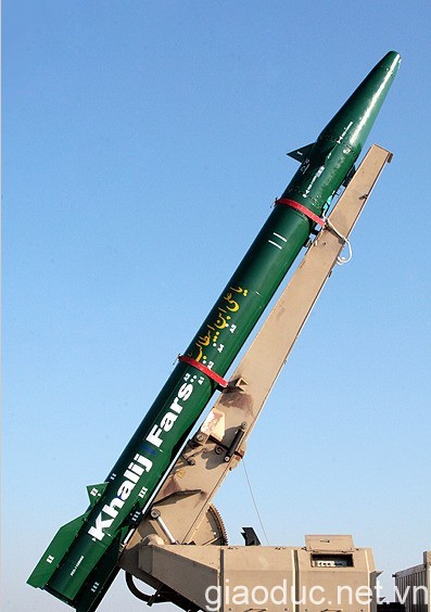 Tên lửa Vịnh Ba Tư hiện đã được trang bị cho lực lượng Không quân Iran, loại tên lửa này được lắp trên xe vận tải dã chiến bánh hơi cơ động.